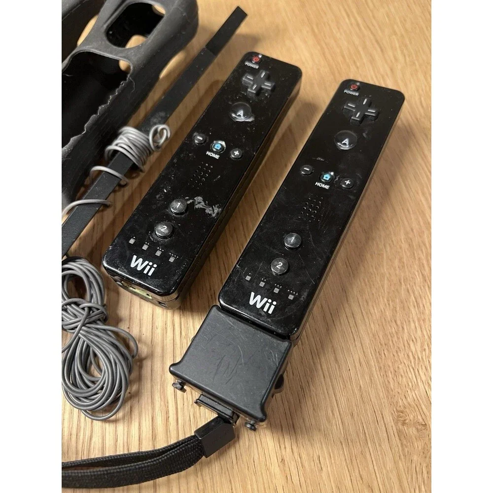 Nintendo Wii 2x Remote Controller , Nunchuck And Wii Sensor, 3x Case - UNTESTED